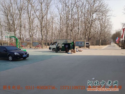 石家庄白求恩医学院教室快递.jpg