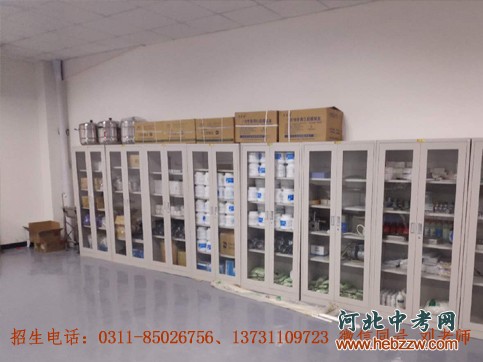 石家庄白求恩医学院器械.jpg