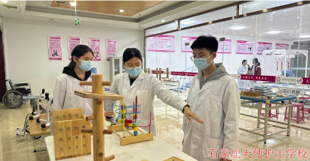 中医康复技术专业实训课04.png