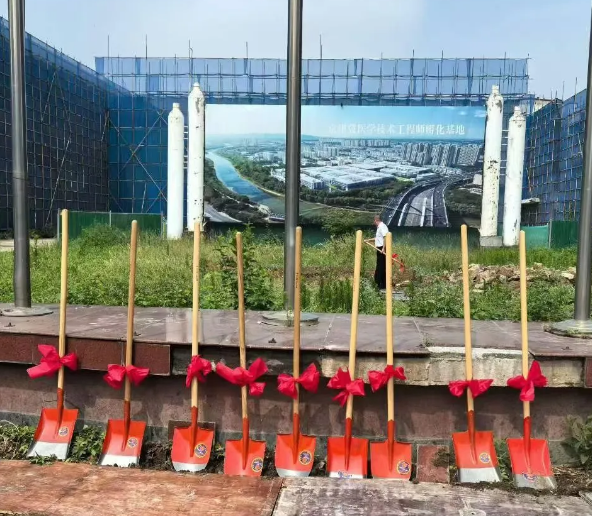 石家庄白求恩医学院新校区02.png