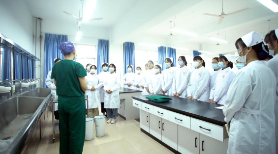 石家庄冀联医学中等专业学校好不好02.png